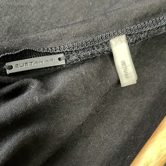 Elie Tahari black elegant top with asymmetrical details on the back - Picture 6 of 6